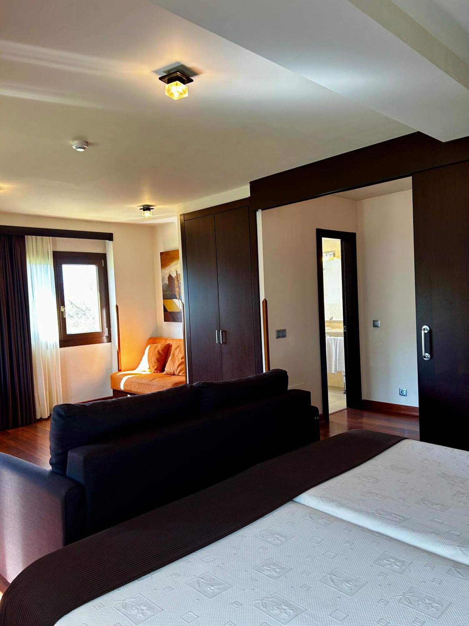 Apartamentos Rurales L'Arquera Льянес Экстерьер фото