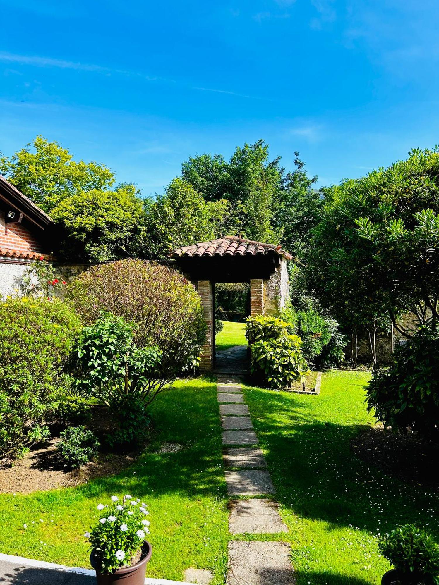 Apartamentos Rurales L'Arquera Льянес Экстерьер фото
