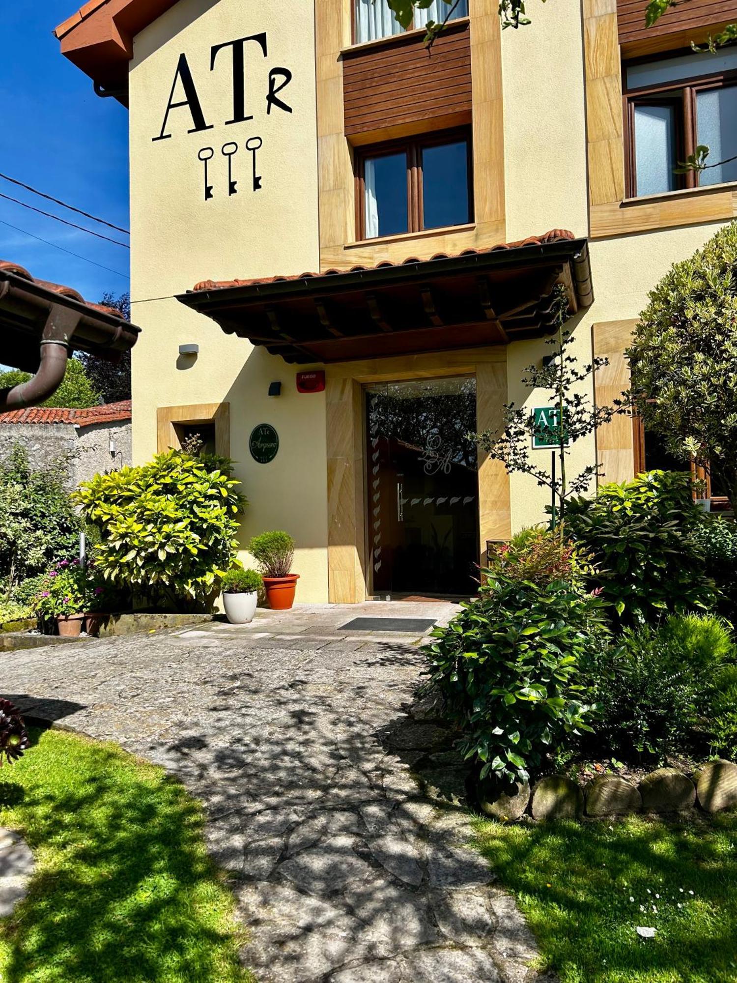 Apartamentos Rurales L'Arquera Льянес Экстерьер фото